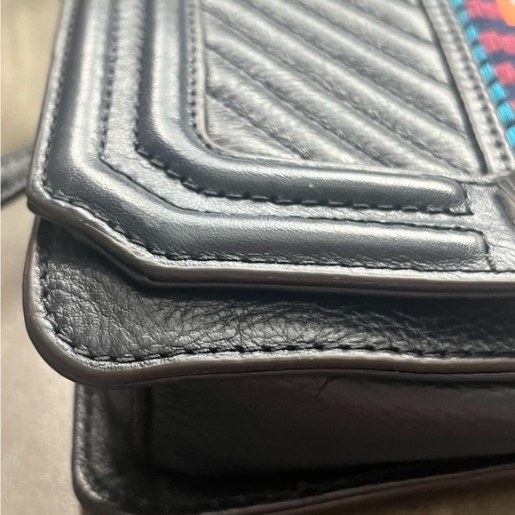 Rebecca Mincoff - Picture 2 of 6